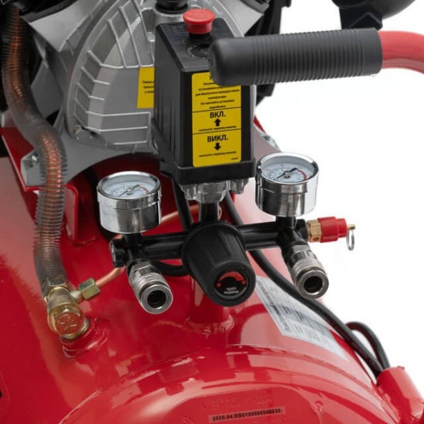 Купити ✓ Компресор 50 л, 2230 Вт, 220 В, 10 aтм, 354 л/хв, 2 циліндри INTERTOOL PT-0004 ✅